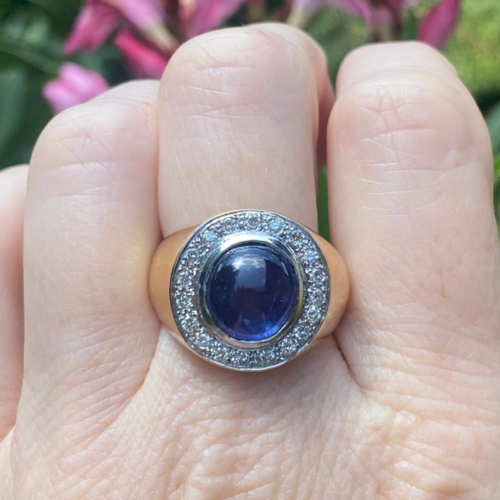 Vintage 18K Gold Sapphire Cabochon and Diamond Ring